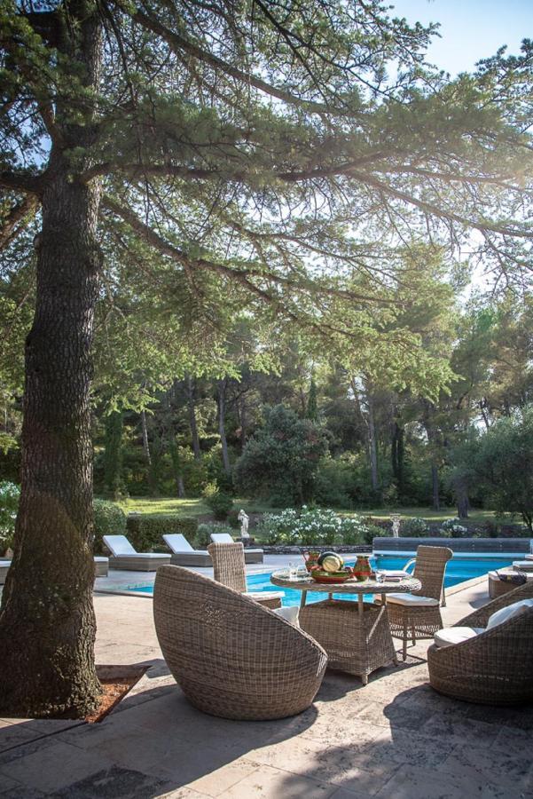 Domaine de la Tourelle Orgon Extérieur photo