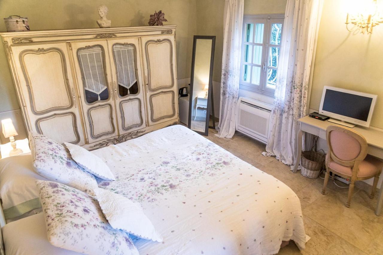 Domaine de la Tourelle Orgon Extérieur photo