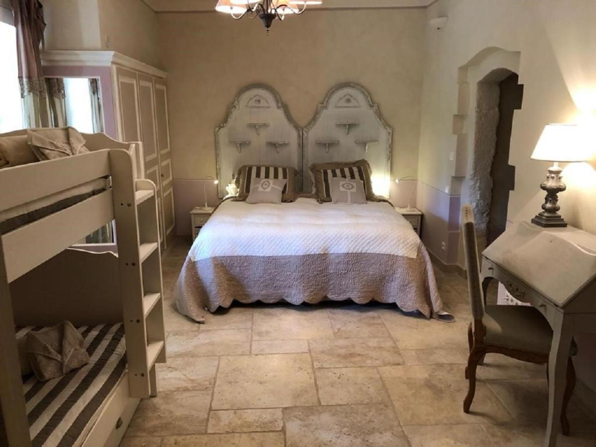 Domaine de la Tourelle Orgon Extérieur photo